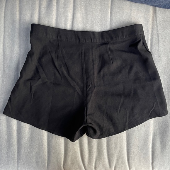 Altar'd State Black Shorts with Floral Embroidery cute mod cottagecore New large - Picture 4 of 7